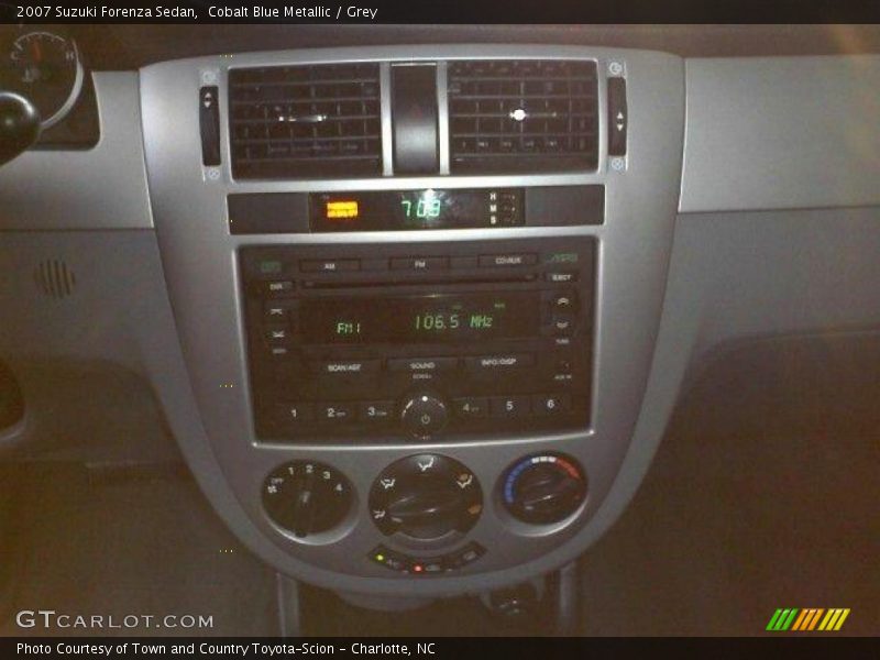 Cobalt Blue Metallic / Grey 2007 Suzuki Forenza Sedan