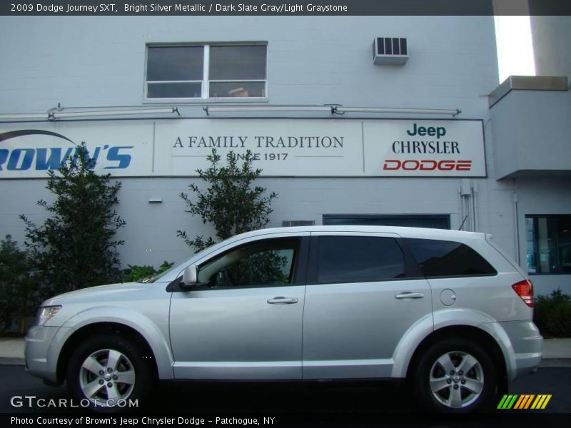 Bright Silver Metallic / Dark Slate Gray/Light Graystone 2009 Dodge Journey SXT