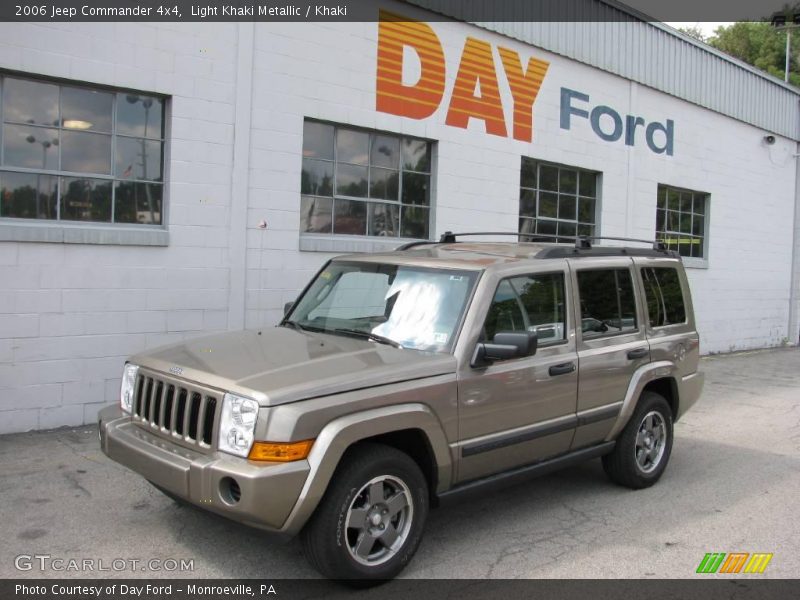 Light Khaki Metallic / Khaki 2006 Jeep Commander 4x4