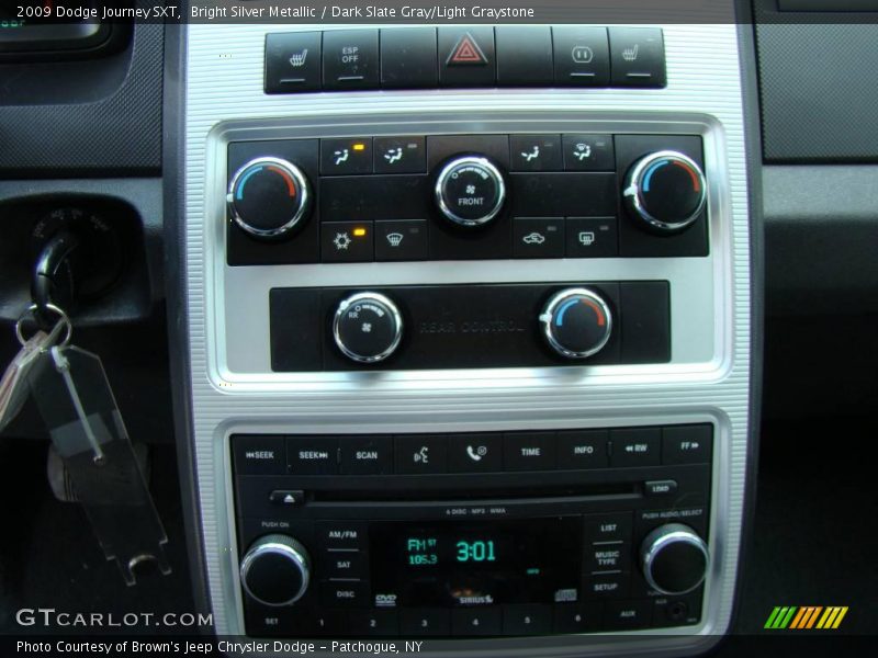 Bright Silver Metallic / Dark Slate Gray/Light Graystone 2009 Dodge Journey SXT
