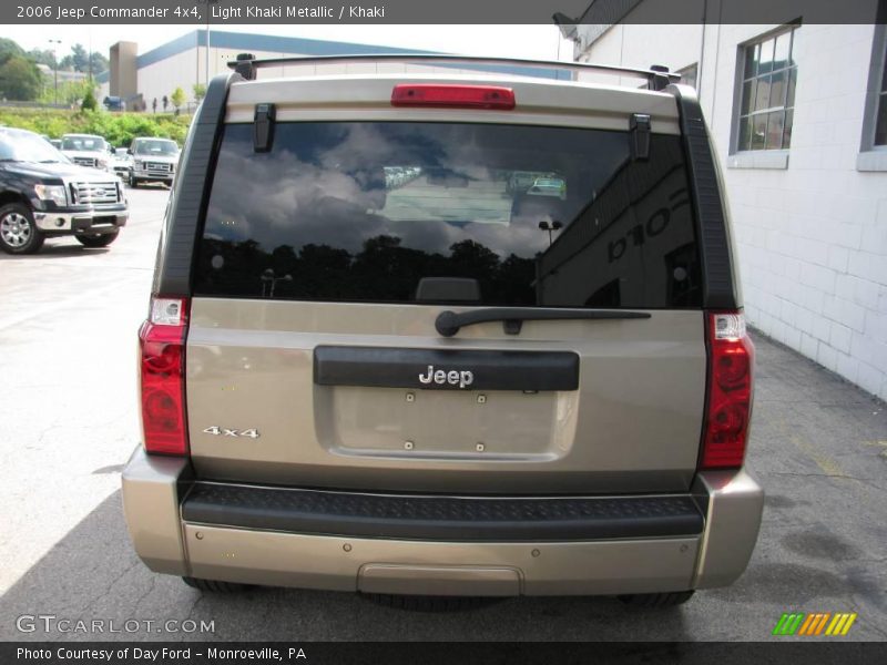 Light Khaki Metallic / Khaki 2006 Jeep Commander 4x4