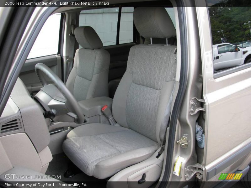Light Khaki Metallic / Khaki 2006 Jeep Commander 4x4