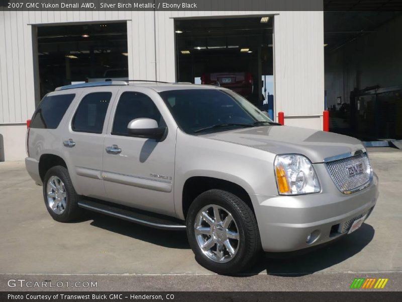 Silver Birch Metallic / Ebony Black 2007 GMC Yukon Denali AWD