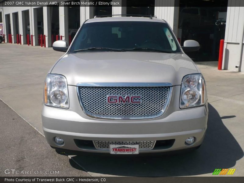 Silver Birch Metallic / Ebony Black 2007 GMC Yukon Denali AWD