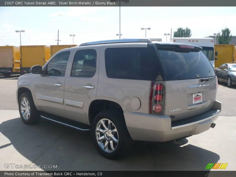 Silver Birch Metallic / Ebony Black 2007 GMC Yukon Denali AWD
