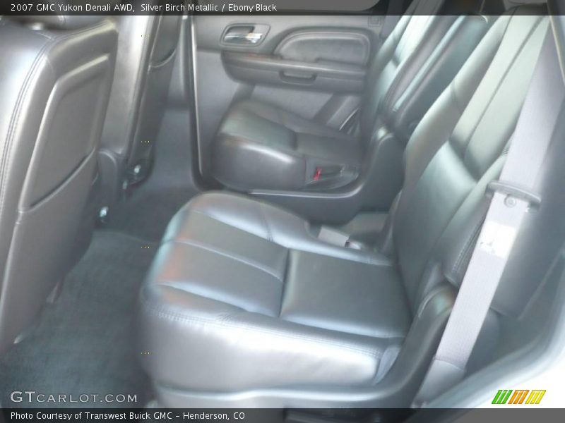 Silver Birch Metallic / Ebony Black 2007 GMC Yukon Denali AWD