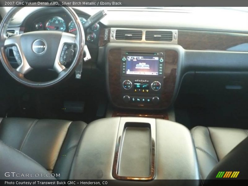 Silver Birch Metallic / Ebony Black 2007 GMC Yukon Denali AWD