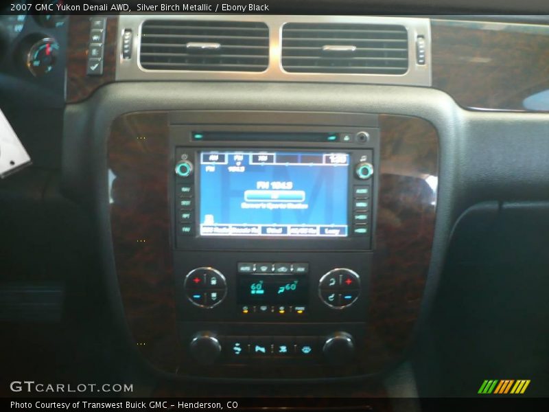 Silver Birch Metallic / Ebony Black 2007 GMC Yukon Denali AWD
