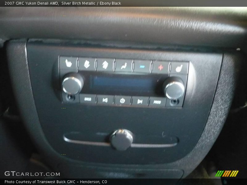 Silver Birch Metallic / Ebony Black 2007 GMC Yukon Denali AWD