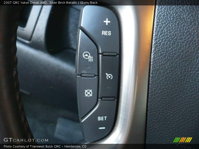 Silver Birch Metallic / Ebony Black 2007 GMC Yukon Denali AWD
