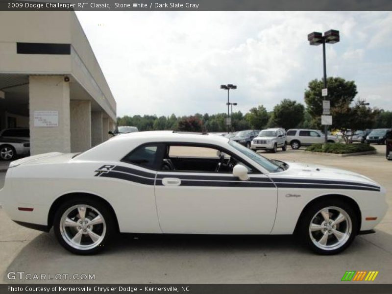 Stone White / Dark Slate Gray 2009 Dodge Challenger R/T Classic
