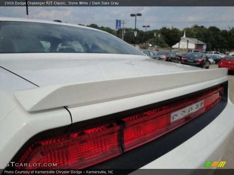 Stone White / Dark Slate Gray 2009 Dodge Challenger R/T Classic