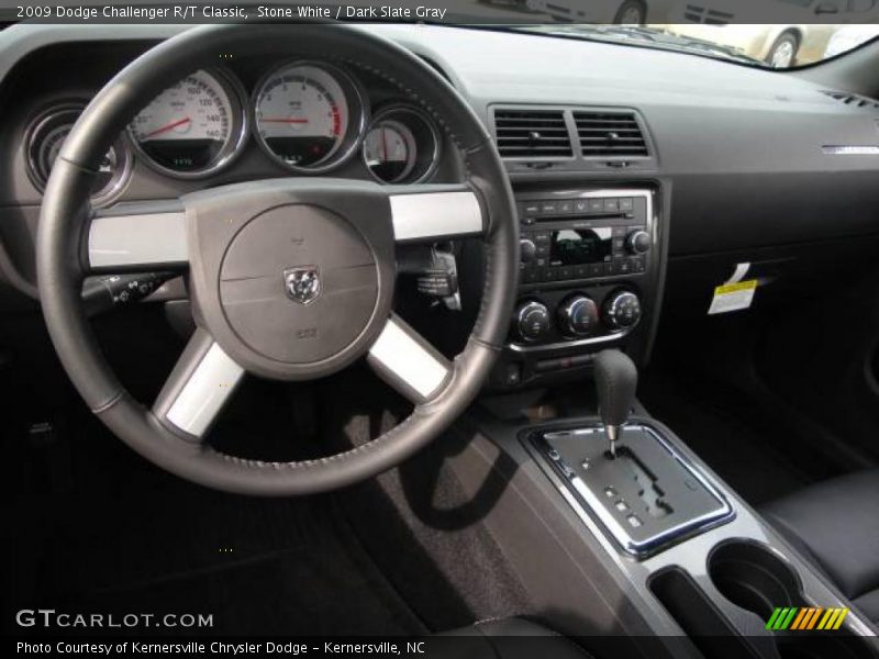 Stone White / Dark Slate Gray 2009 Dodge Challenger R/T Classic