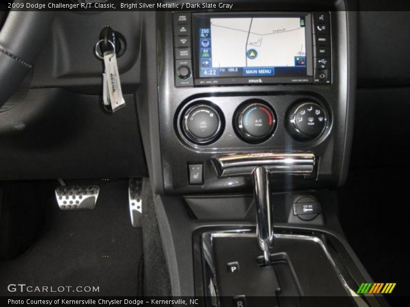 Bright Silver Metallic / Dark Slate Gray 2009 Dodge Challenger R/T Classic