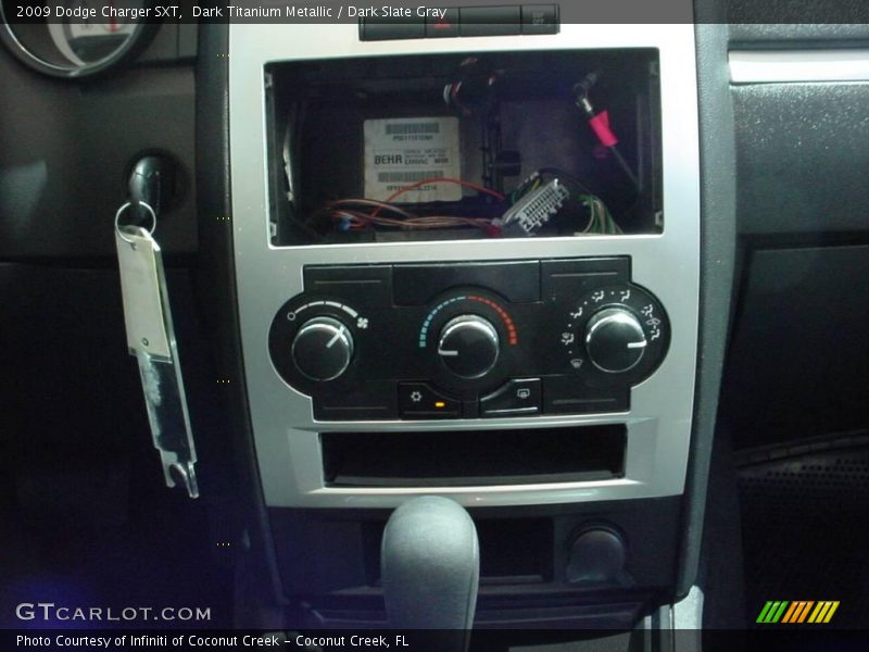 Dark Titanium Metallic / Dark Slate Gray 2009 Dodge Charger SXT