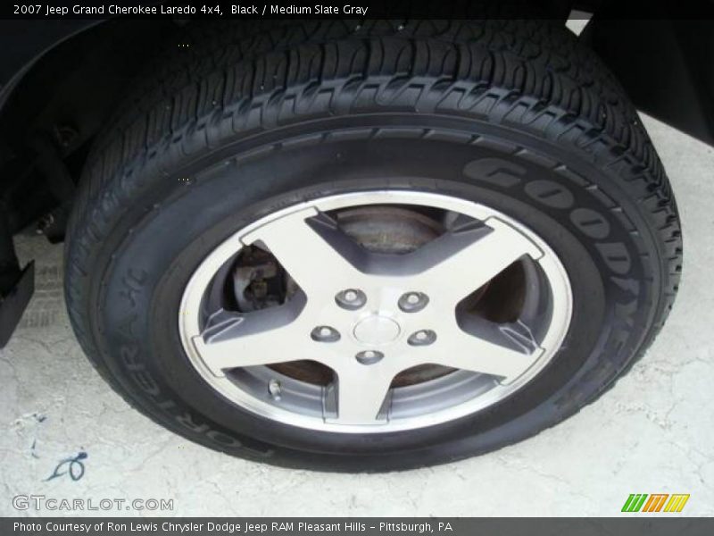 Black / Medium Slate Gray 2007 Jeep Grand Cherokee Laredo 4x4