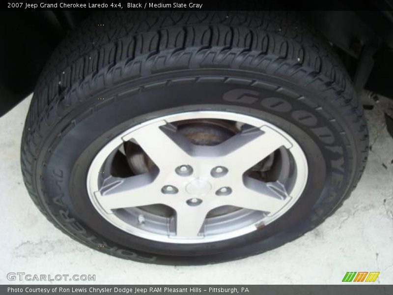 Black / Medium Slate Gray 2007 Jeep Grand Cherokee Laredo 4x4