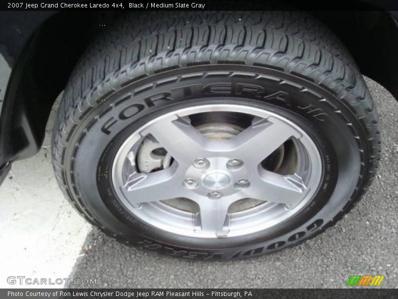 Black / Medium Slate Gray 2007 Jeep Grand Cherokee Laredo 4x4