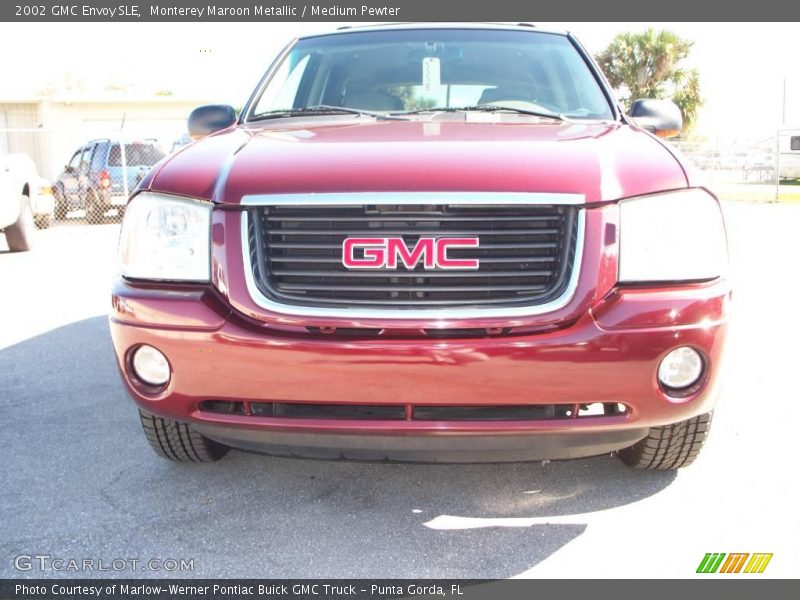 Monterey Maroon Metallic / Medium Pewter 2002 GMC Envoy SLE