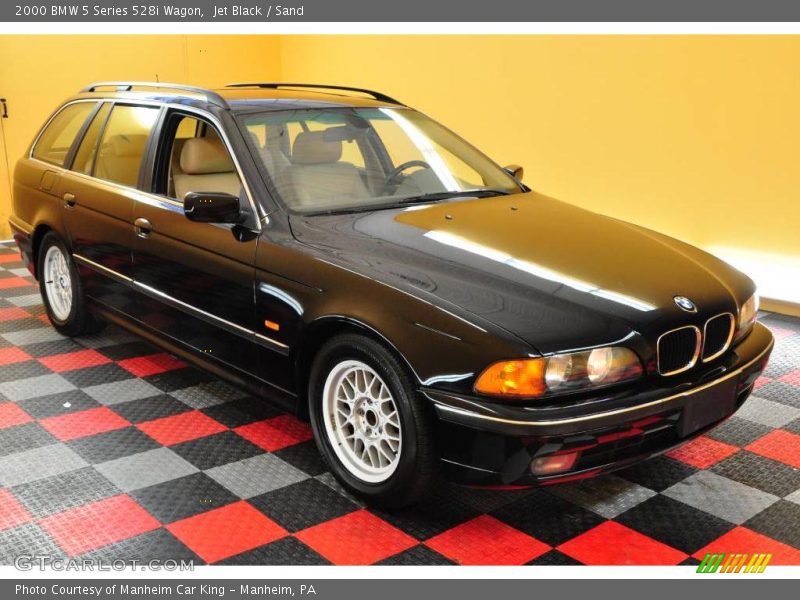 Jet Black / Sand 2000 BMW 5 Series 528i Wagon