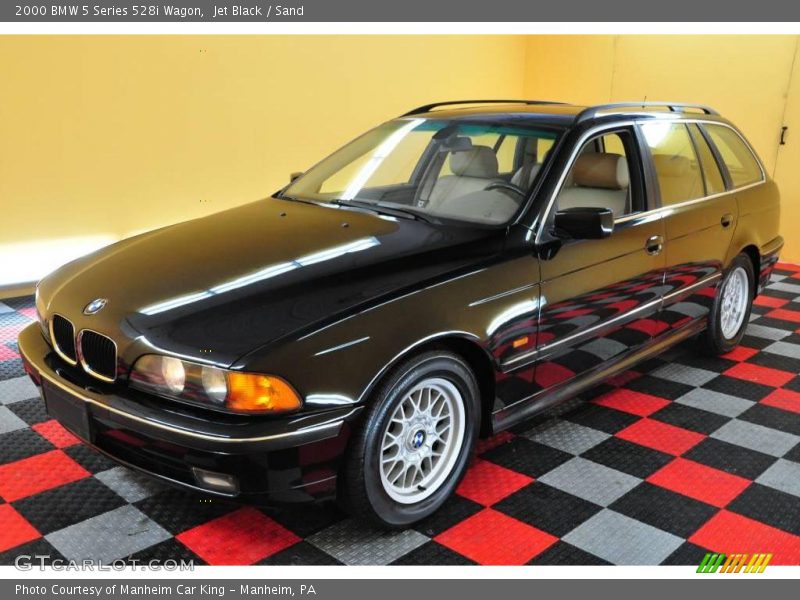 Jet Black / Sand 2000 BMW 5 Series 528i Wagon