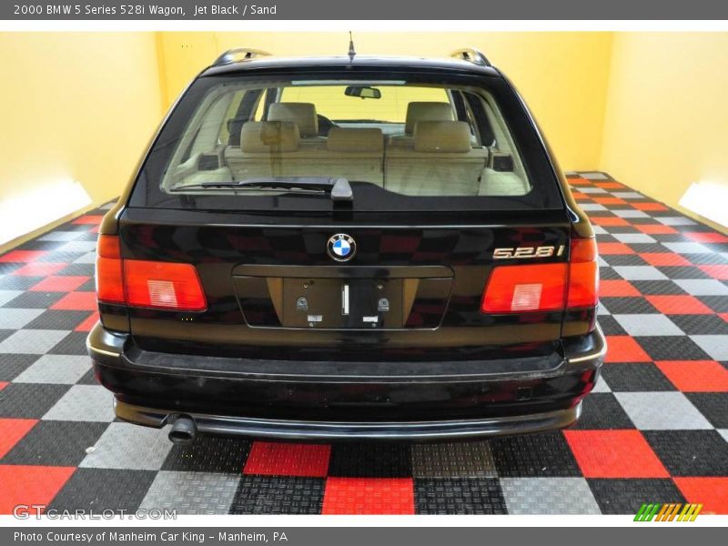 Jet Black / Sand 2000 BMW 5 Series 528i Wagon