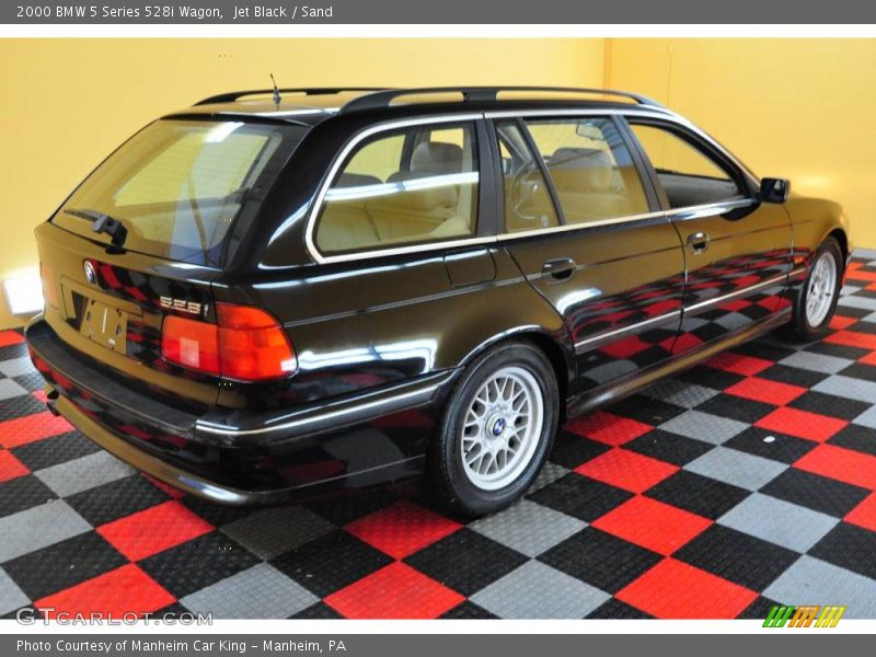 Jet Black / Sand 2000 BMW 5 Series 528i Wagon