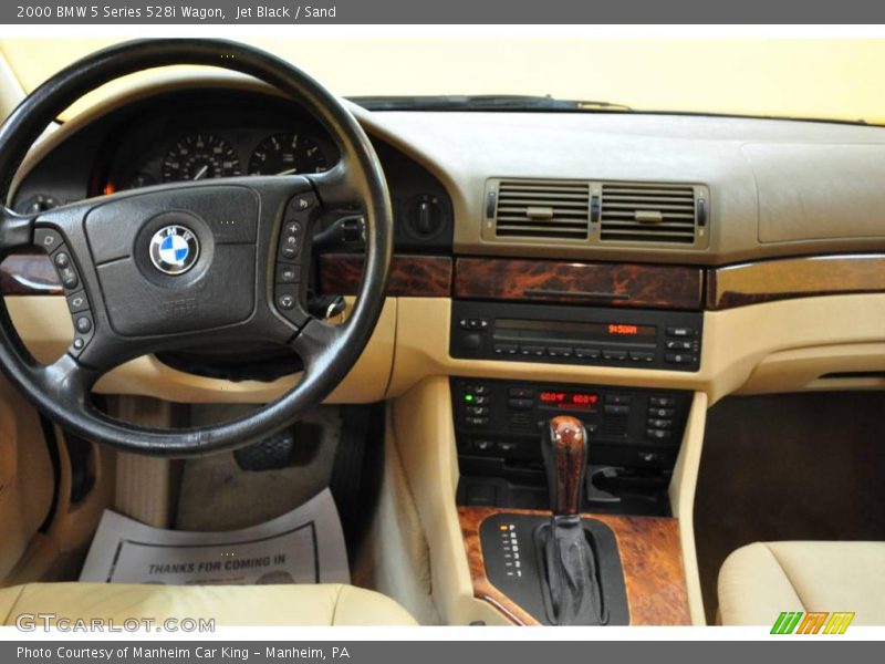 Jet Black / Sand 2000 BMW 5 Series 528i Wagon