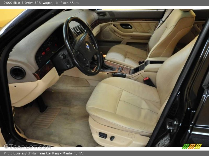 Jet Black / Sand 2000 BMW 5 Series 528i Wagon