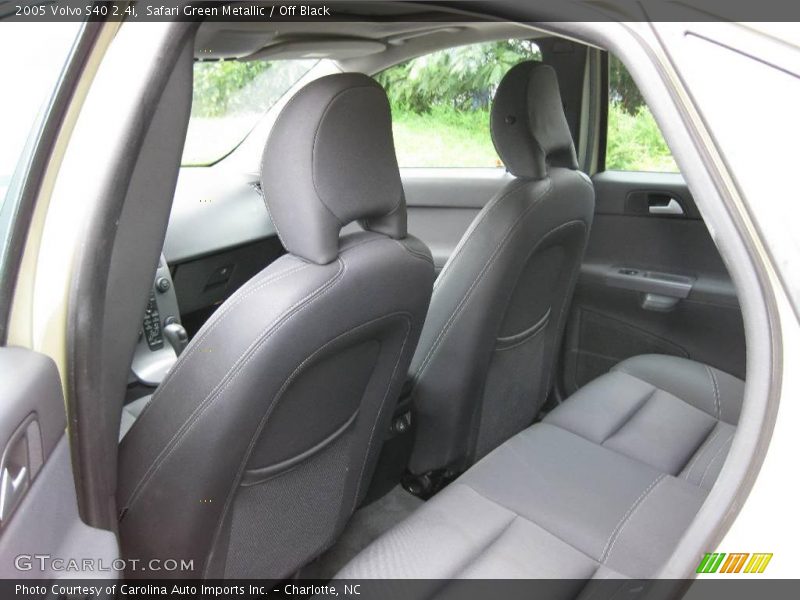 Safari Green Metallic / Off Black 2005 Volvo S40 2.4i