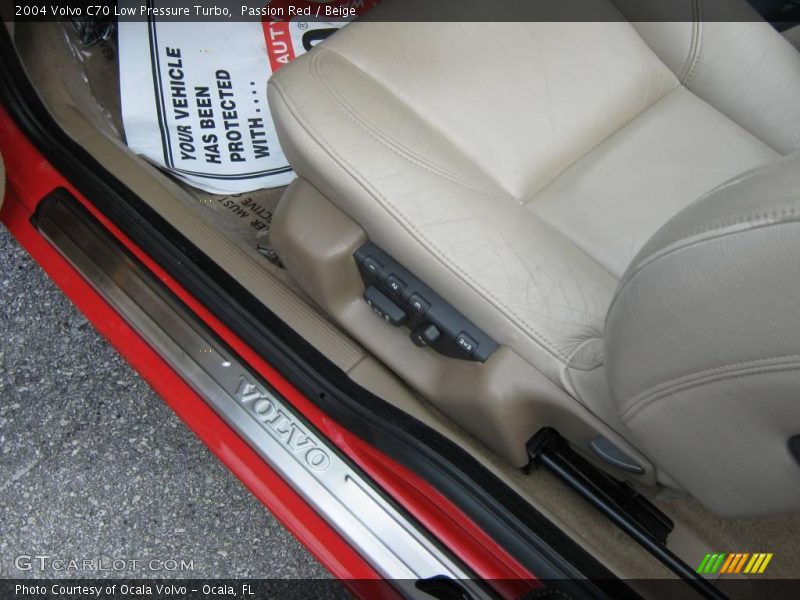 Passion Red / Beige 2004 Volvo C70 Low Pressure Turbo