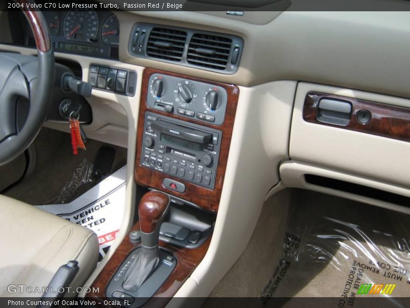 Passion Red / Beige 2004 Volvo C70 Low Pressure Turbo