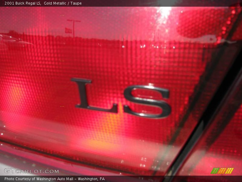 Gold Metallic / Taupe 2001 Buick Regal LS