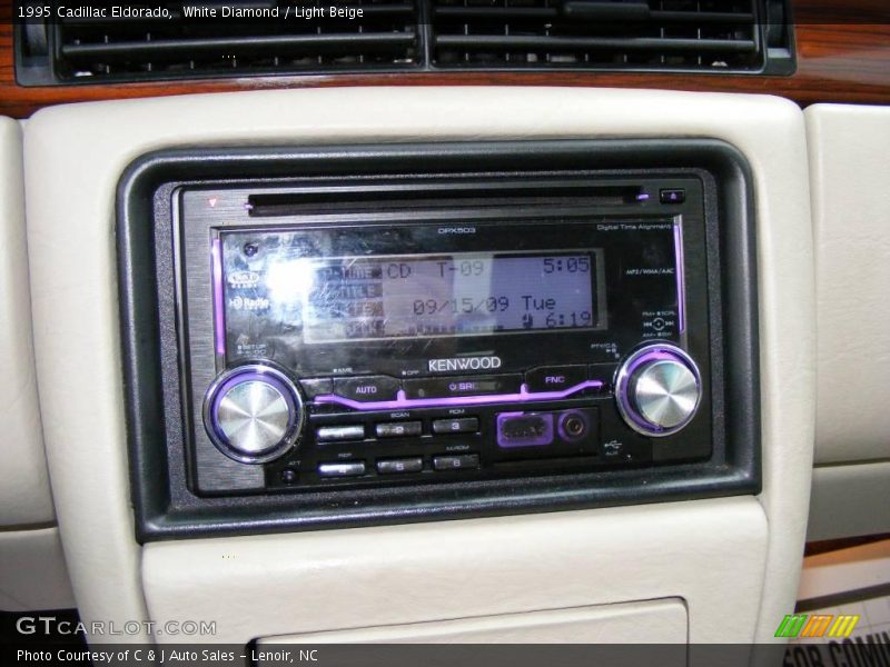 White Diamond / Light Beige 1995 Cadillac Eldorado