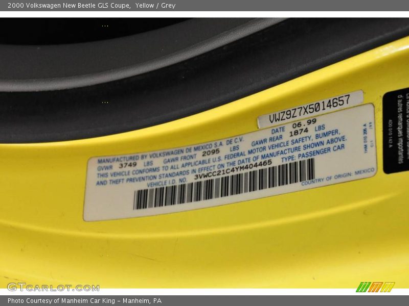 Yellow / Grey 2000 Volkswagen New Beetle GLS Coupe