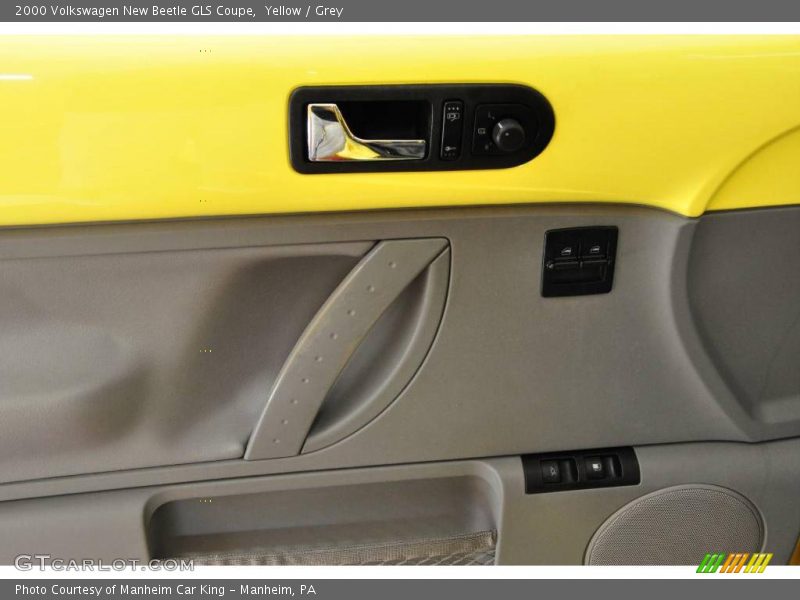 Yellow / Grey 2000 Volkswagen New Beetle GLS Coupe