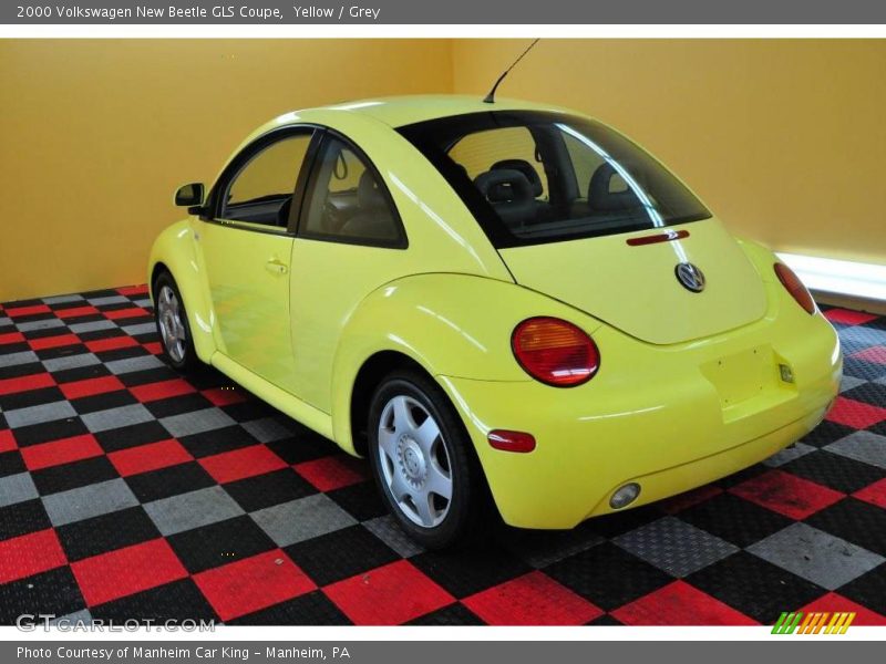 Yellow / Grey 2000 Volkswagen New Beetle GLS Coupe