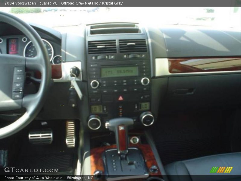 Offroad Grey Metallic / Kristal Gray 2004 Volkswagen Touareg V8