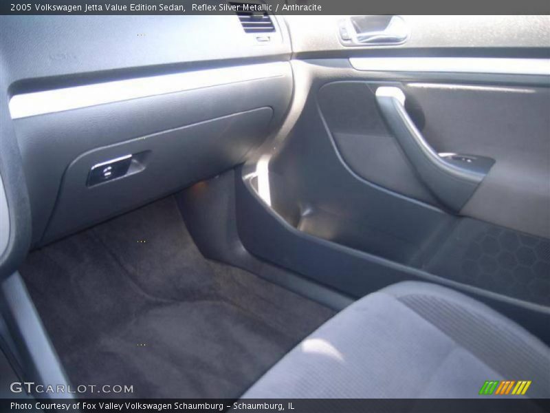 Reflex Silver Metallic / Anthracite 2005 Volkswagen Jetta Value Edition Sedan