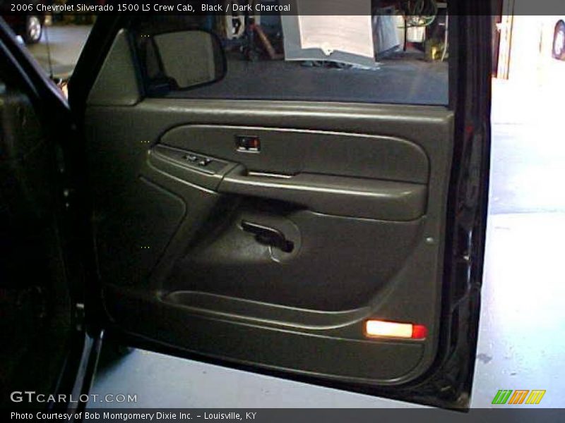 Black / Dark Charcoal 2006 Chevrolet Silverado 1500 LS Crew Cab