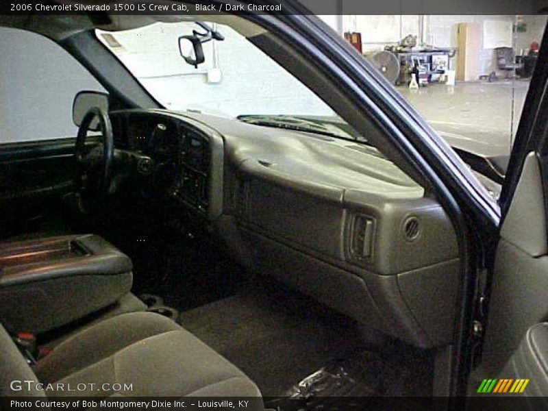Black / Dark Charcoal 2006 Chevrolet Silverado 1500 LS Crew Cab