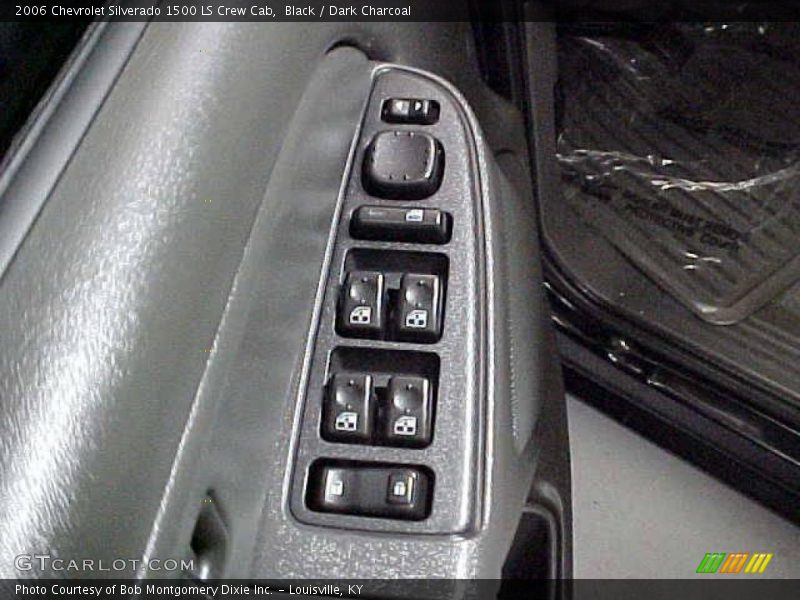 Black / Dark Charcoal 2006 Chevrolet Silverado 1500 LS Crew Cab