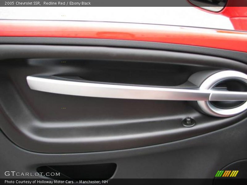 Redline Red / Ebony Black 2005 Chevrolet SSR