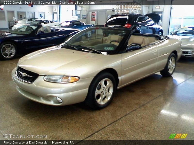 Champagne Pearl / Camel 2000 Chrysler Sebring JXi Convertible