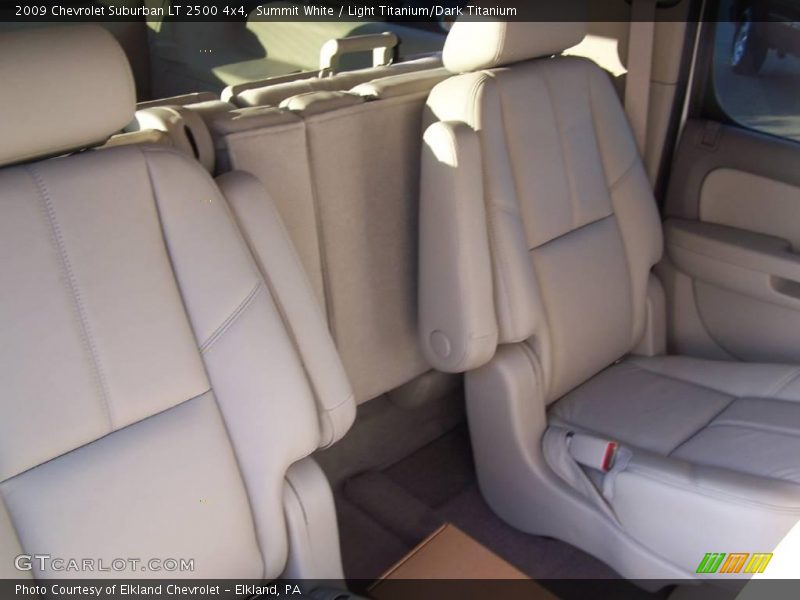 Summit White / Light Titanium/Dark Titanium 2009 Chevrolet Suburban LT 2500 4x4