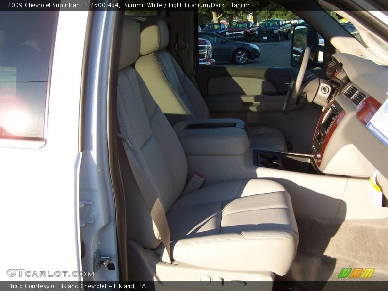 Summit White / Light Titanium/Dark Titanium 2009 Chevrolet Suburban LT 2500 4x4