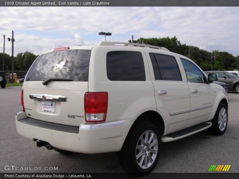 Cool Vanilla / Light Graystone 2009 Chrysler Aspen Limited