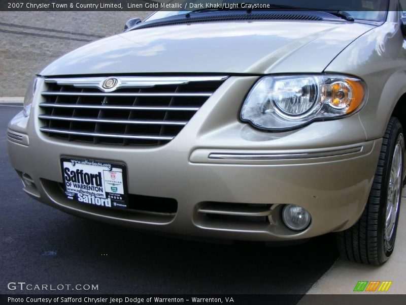 Linen Gold Metallic / Dark Khaki/Light Graystone 2007 Chrysler Town & Country Limited