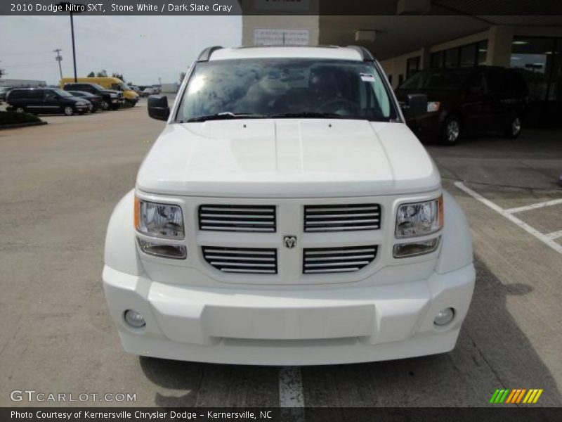 Stone White / Dark Slate Gray 2010 Dodge Nitro SXT