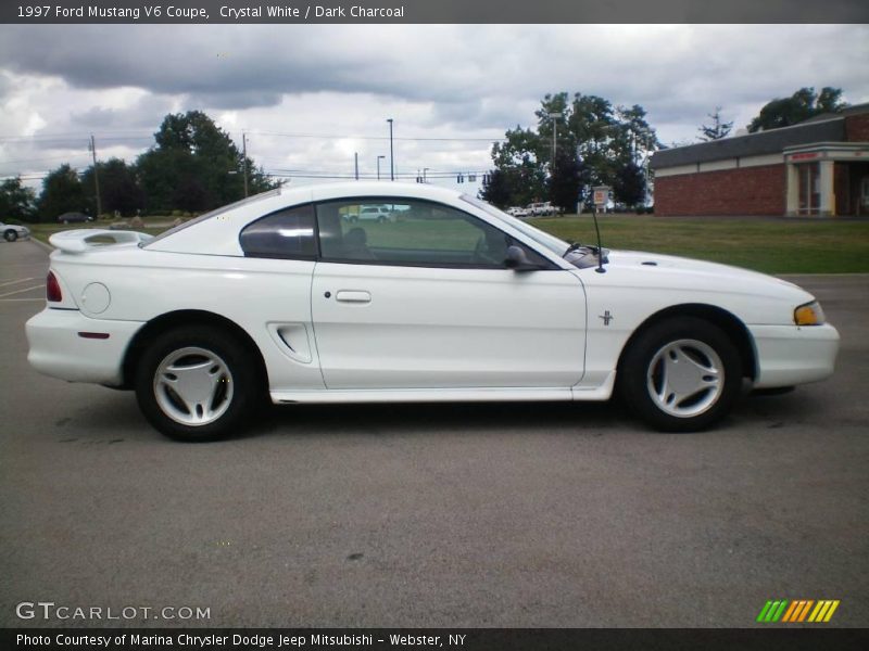 Crystal White / Dark Charcoal 1997 Ford Mustang V6 Coupe